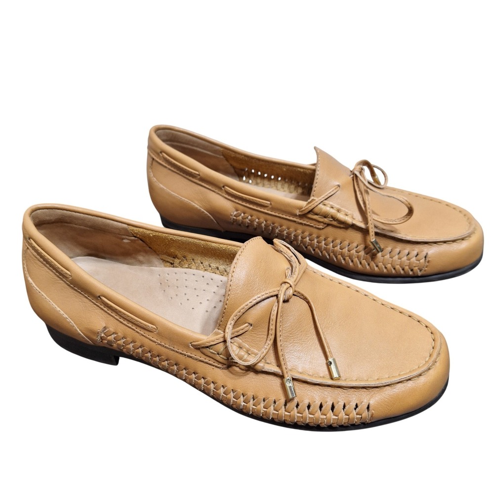 Array Women's 9W Tan Leather Woven Loafers Bow Accent Slip On Shoes Breathable
